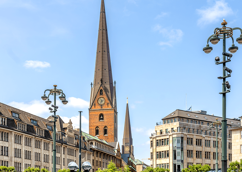 Stadtansicht von Stuttgart mit charakteristischen Wahrzeichen.